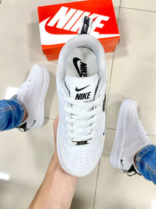 Air Force 1 Branco/Preto