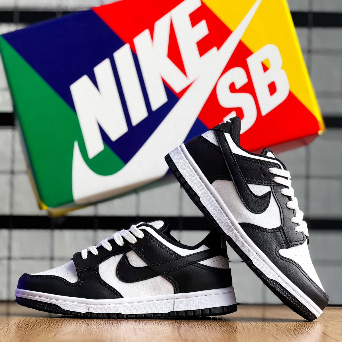 Dunk Low Branco/Preto Infantil