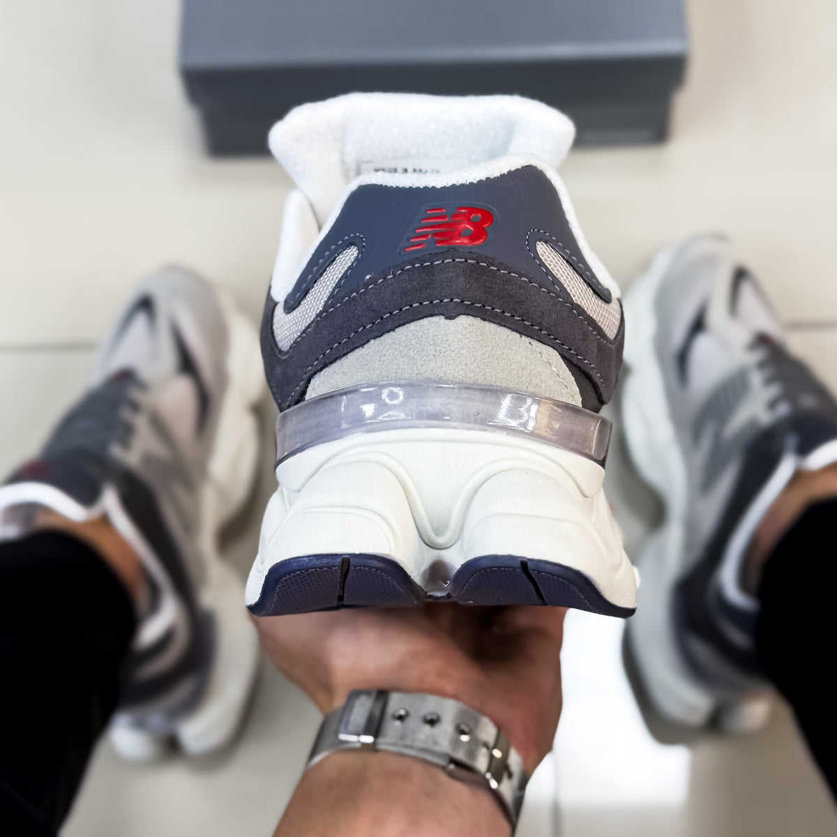 NB 9060 Cinza Premium