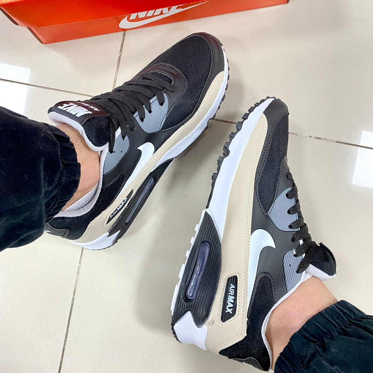 Air Max 90 Grafite/Bege