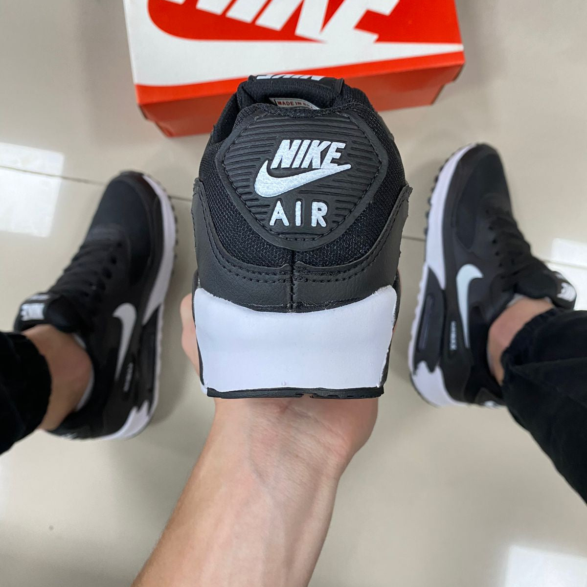 Air Max 90 Preto/Branco