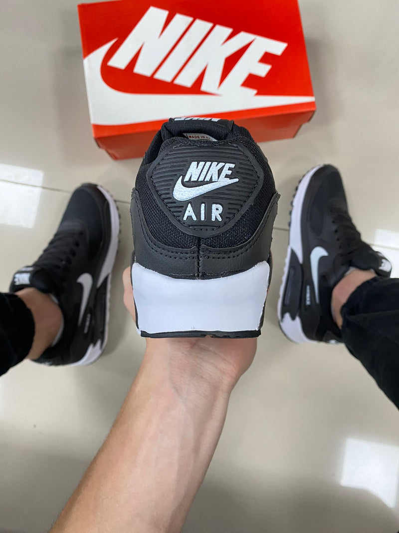Air Max 90 Preto/Branco