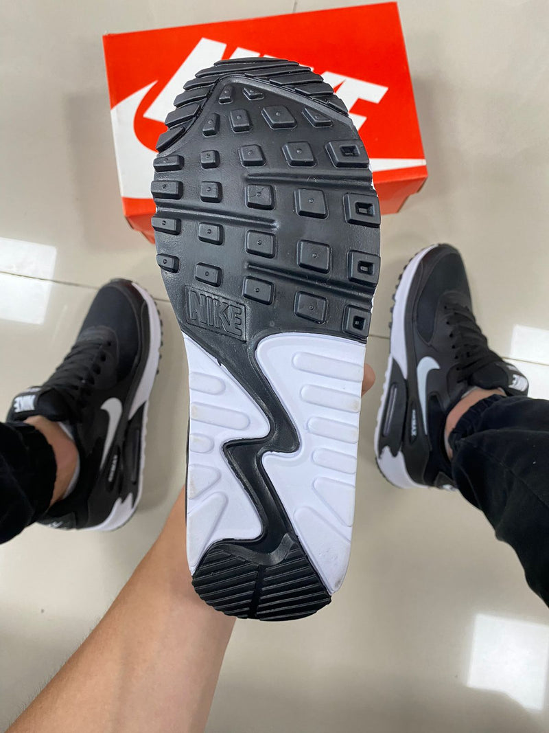 Air Max 90 Preto/Branco