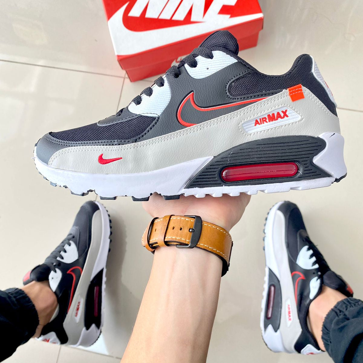 Air Max 90 Preto/Vermelho