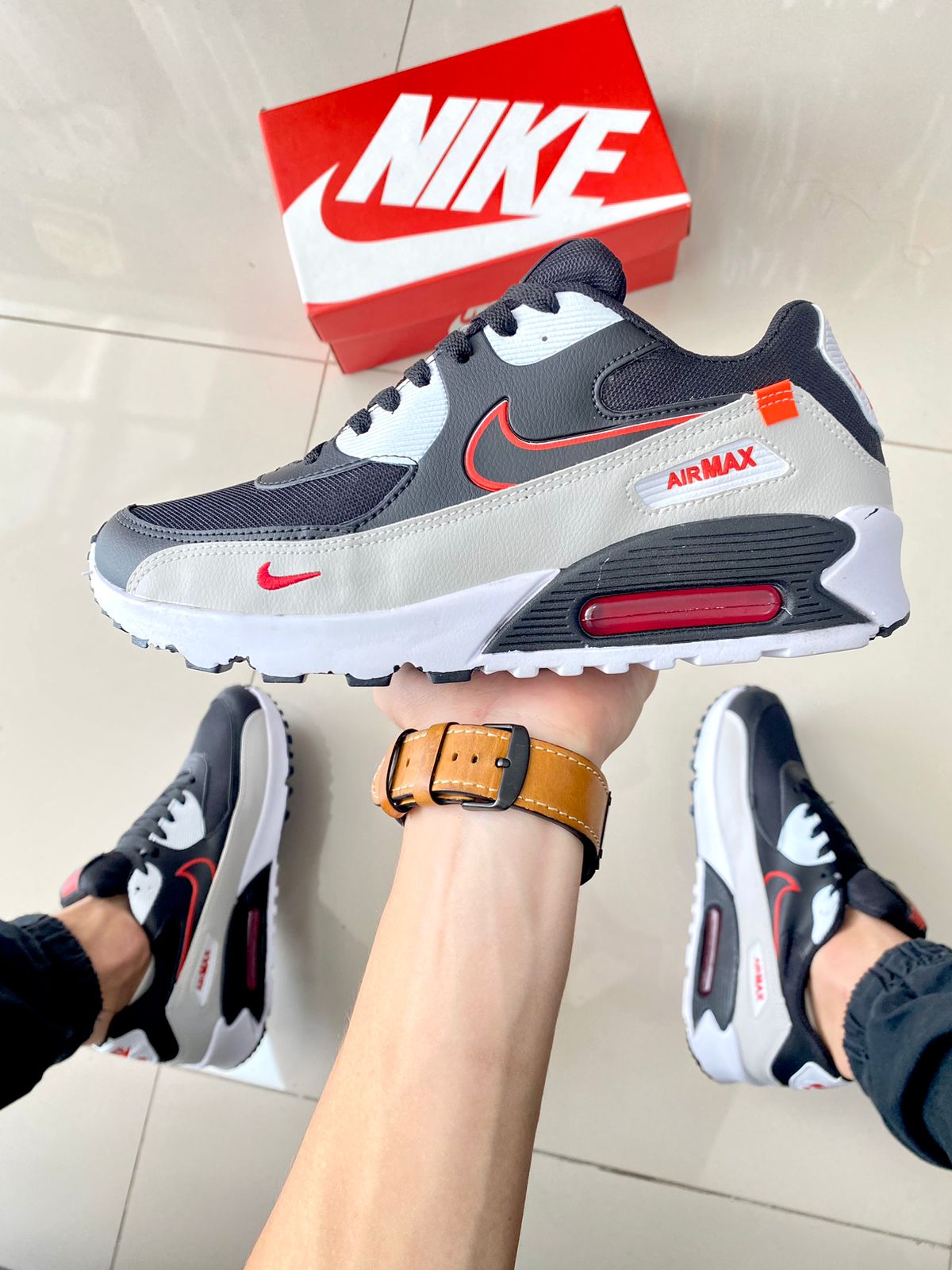 Air Max 90 Preto/Vermelho