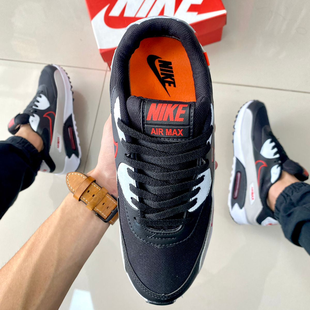 Air Max 90 Preto/Vermelho