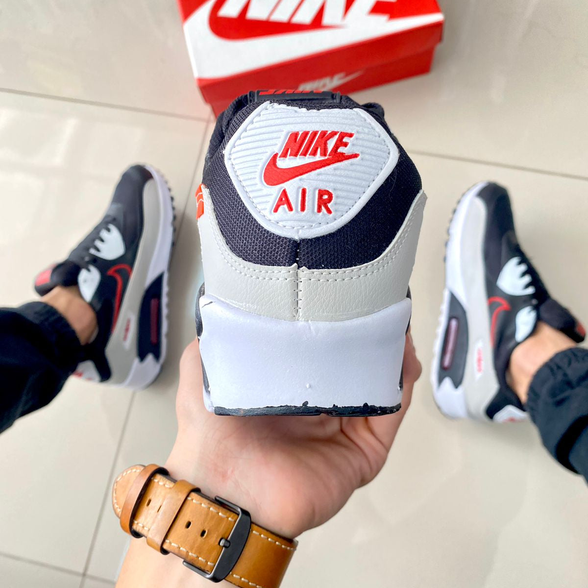 Air Max 90 Preto/Vermelho