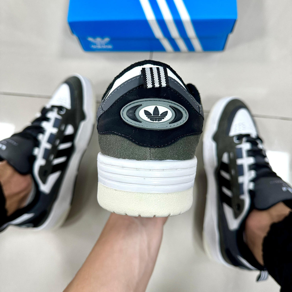 Adi2000 Grafite/Branco Premium