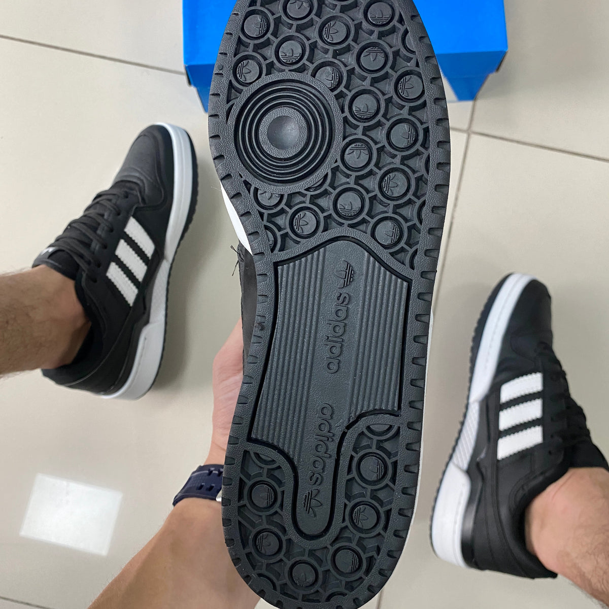 Forum Preto/Branco Premium
