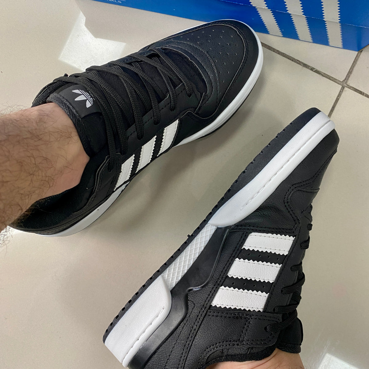 Forum Preto/Branco Premium