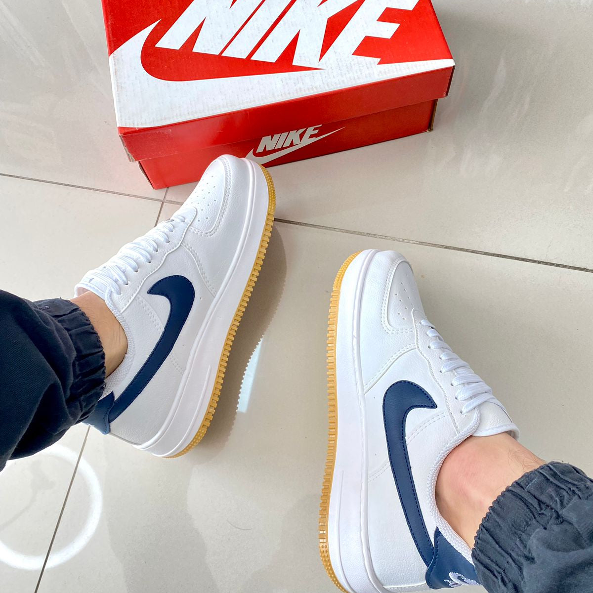 Air Force 1 Branco/Marinho Premium