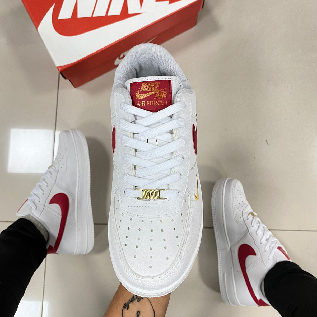 Air Force 1 Branco/Vermelho Premium