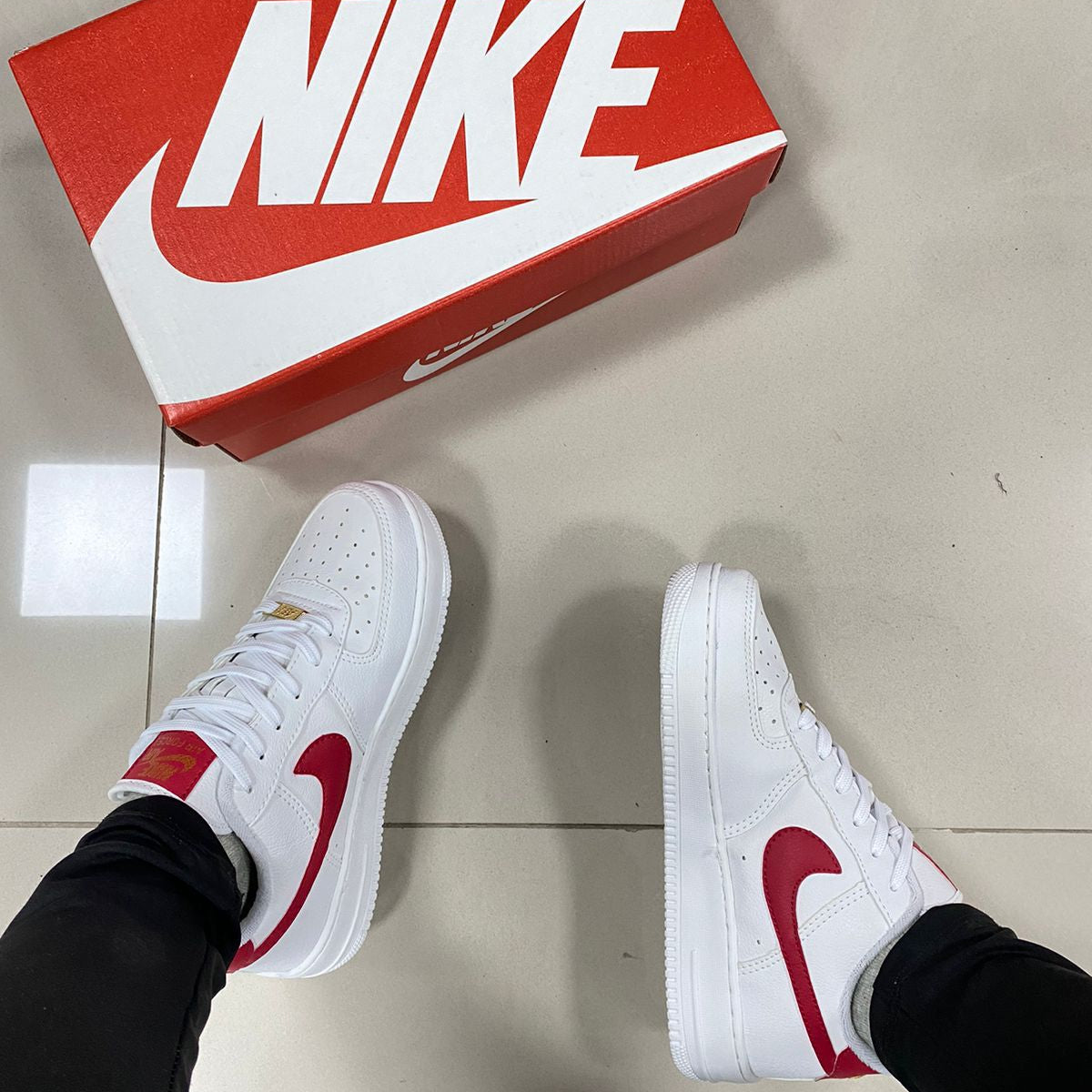 Air Force 1 Branco/Vermelho Premium