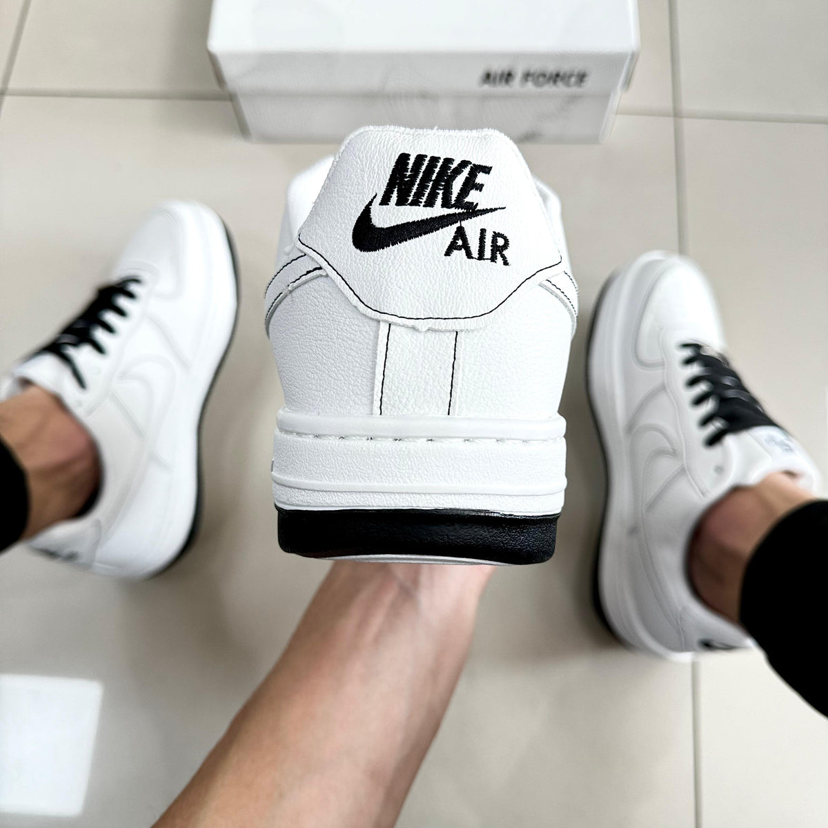 Air Force 1 White/Black Premium