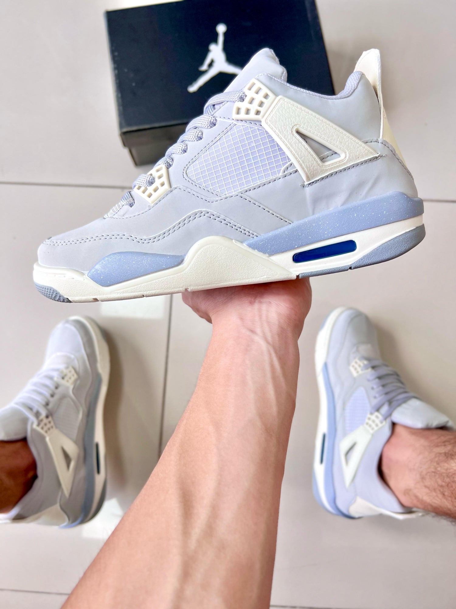 Air Jordan 4 Cinza/Off White Premium