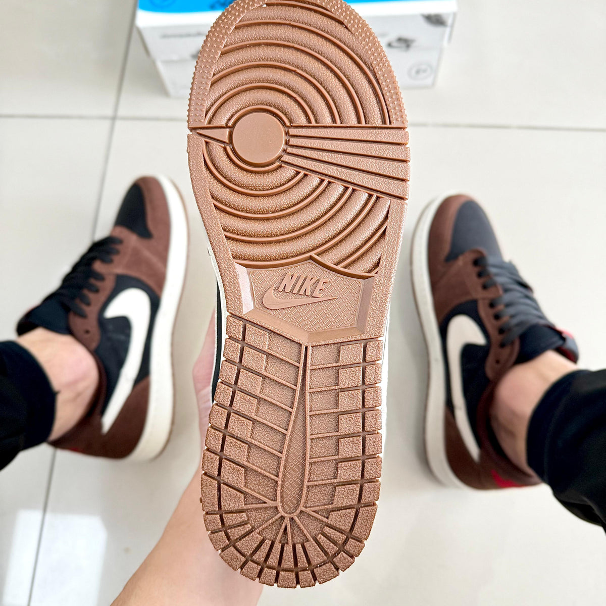 Air Jordan Low Travis Dark Mocha Premium