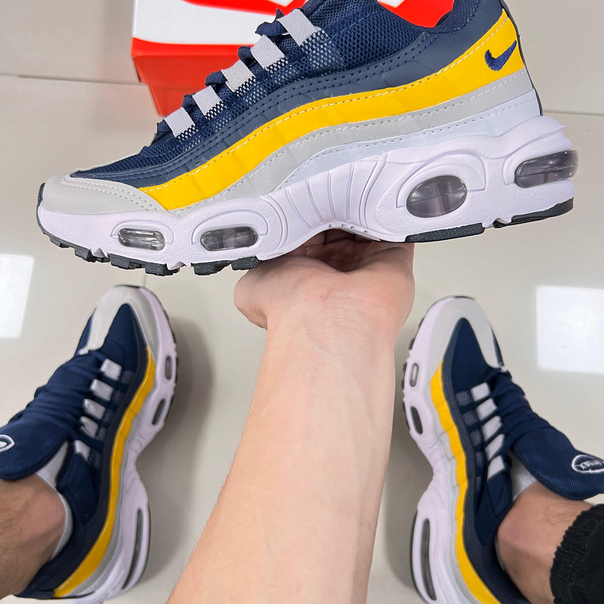Air Max 95 Amarelo/Cinza/Azul