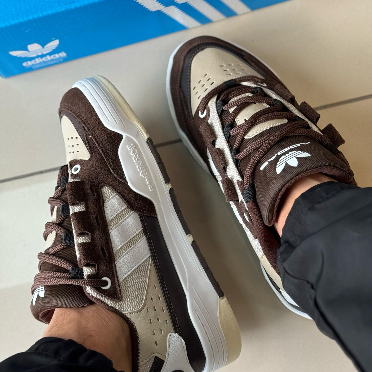 Adi2000 Bege/Marrom Premium