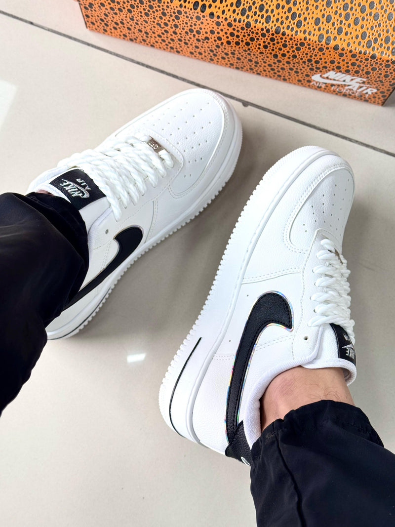Air Force 1 Holográfico Branco/Preto Premium