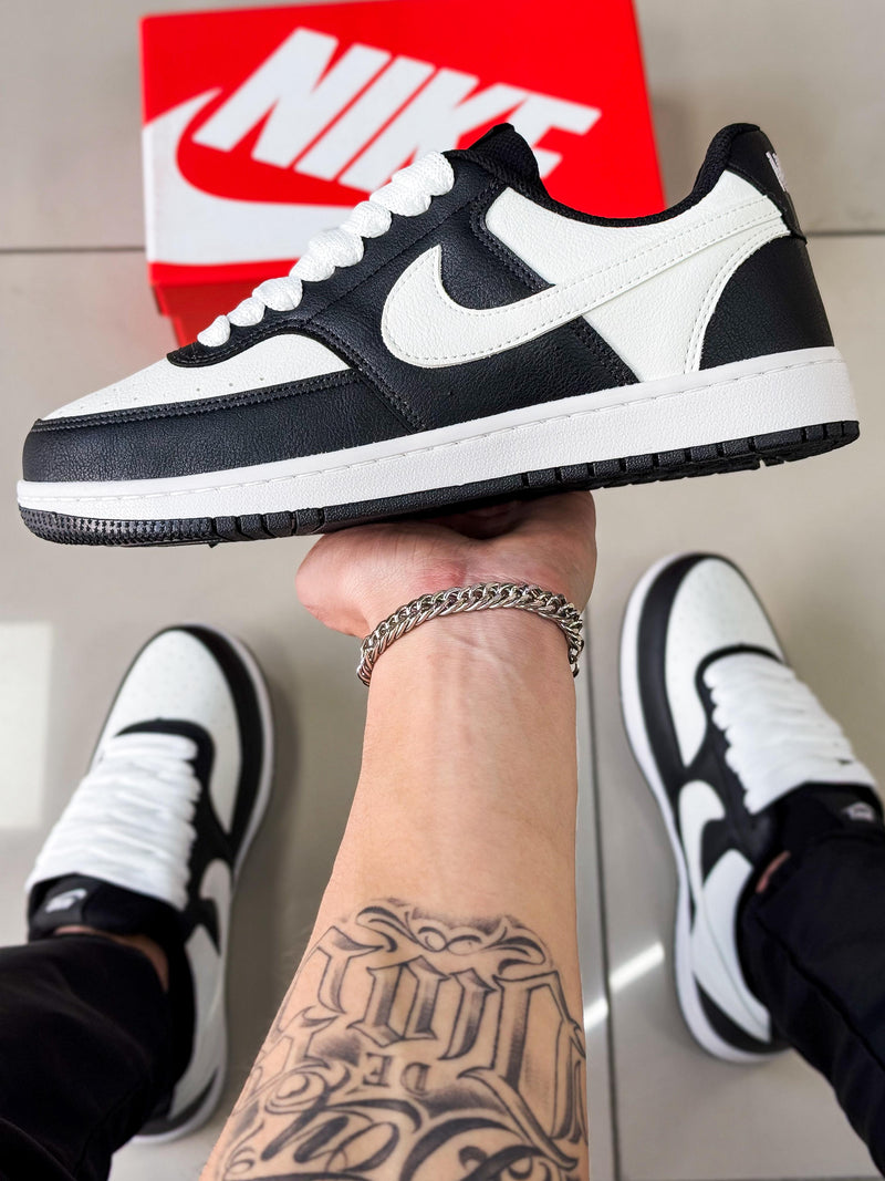 Court Vision Preto/Branco Premium