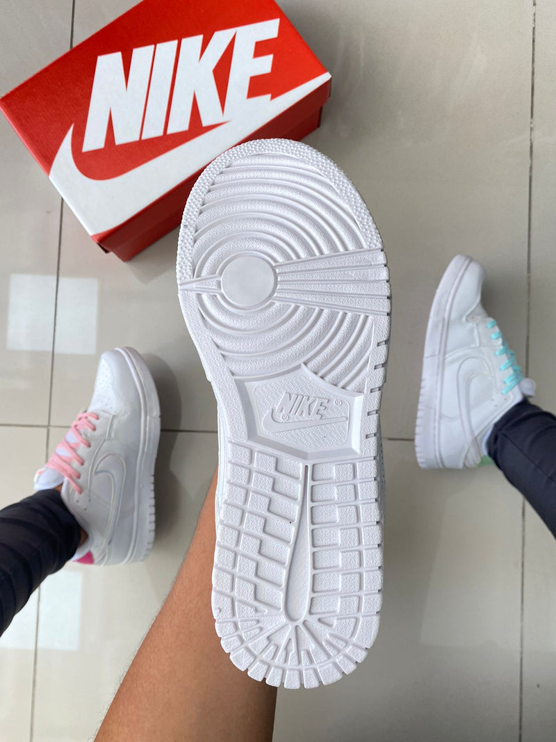 Dunk Low Be True Premium