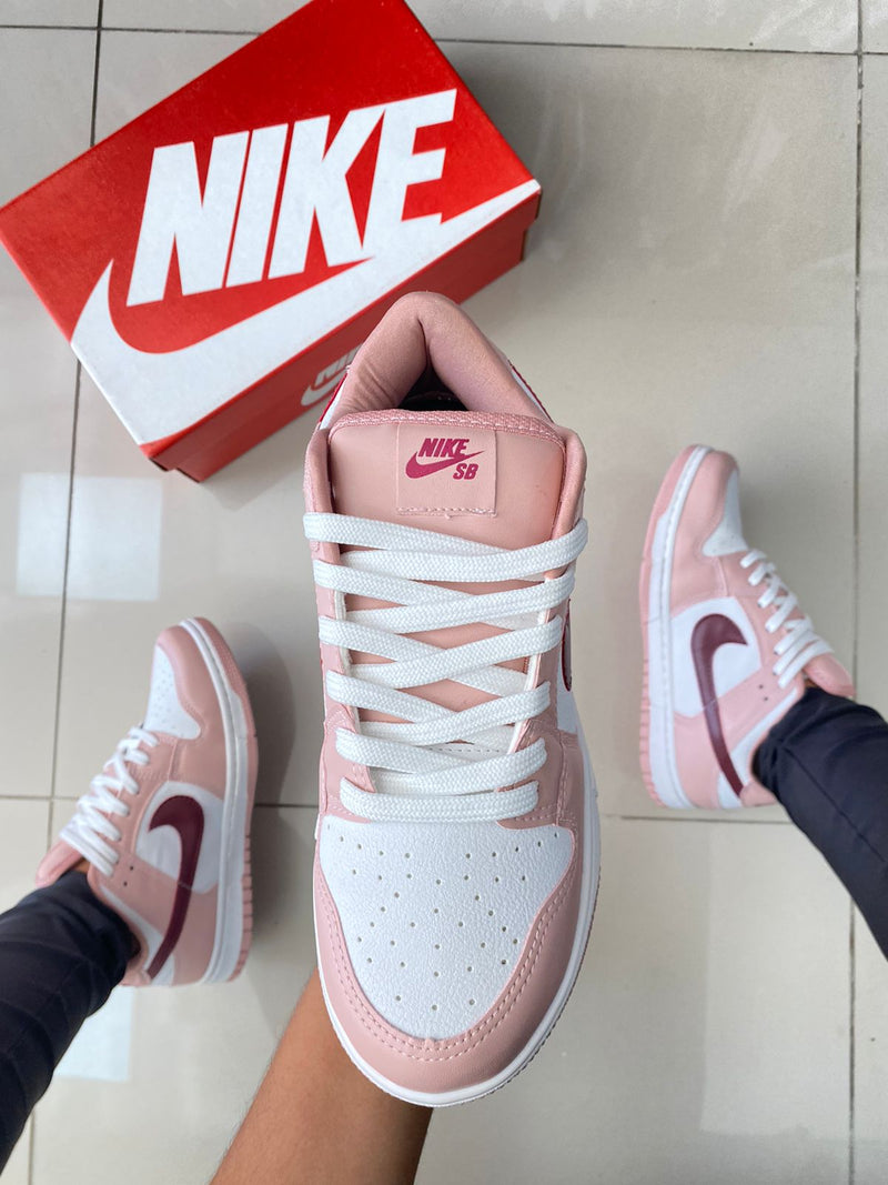 Dunk Low Nude/Vinho Premium