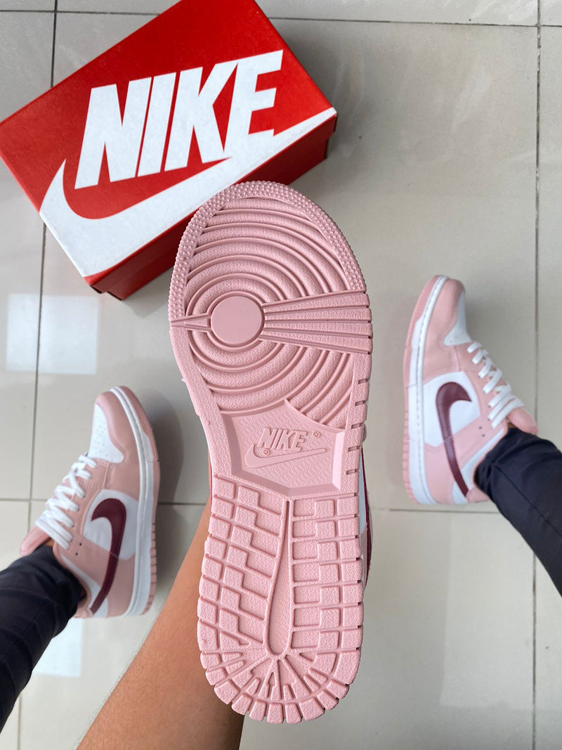 Dunk Low Nude/Vinho Premium