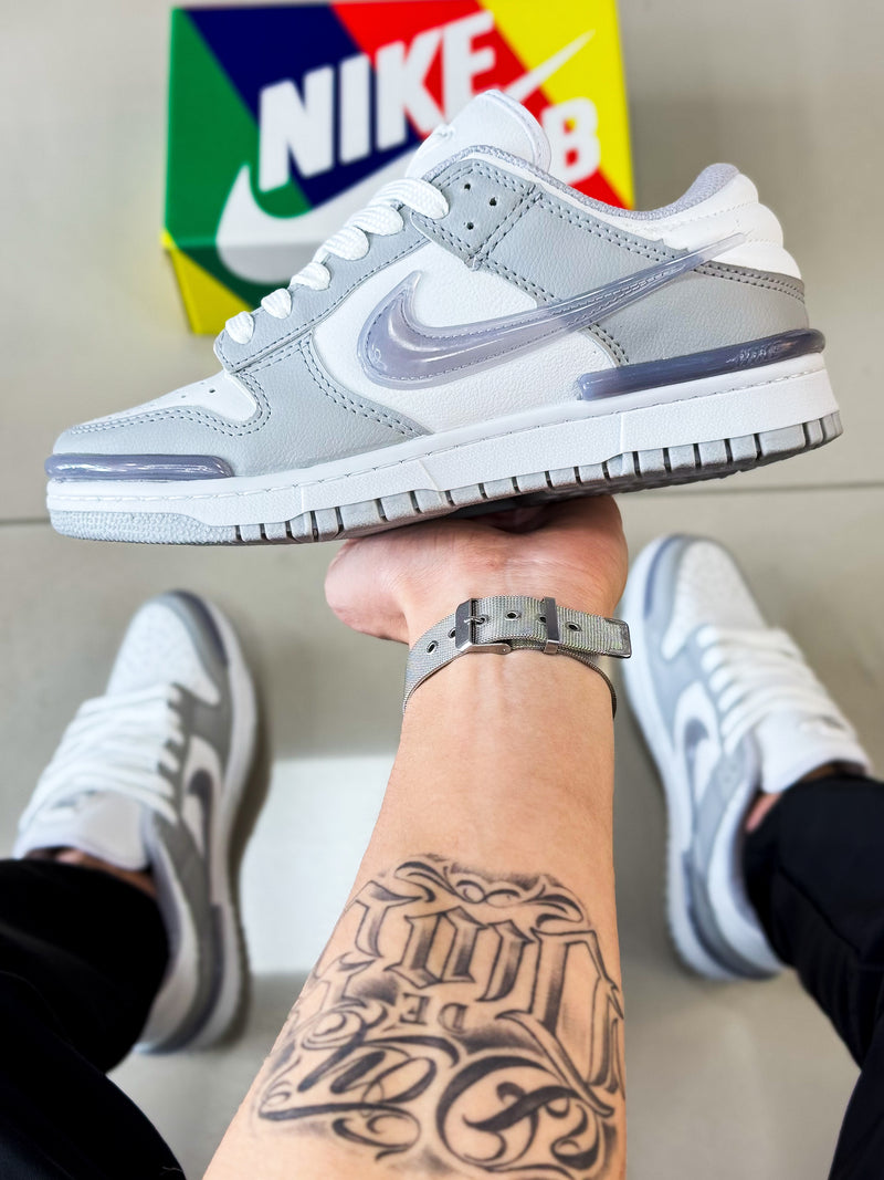 Dunk Low Twist Branco/Cinza