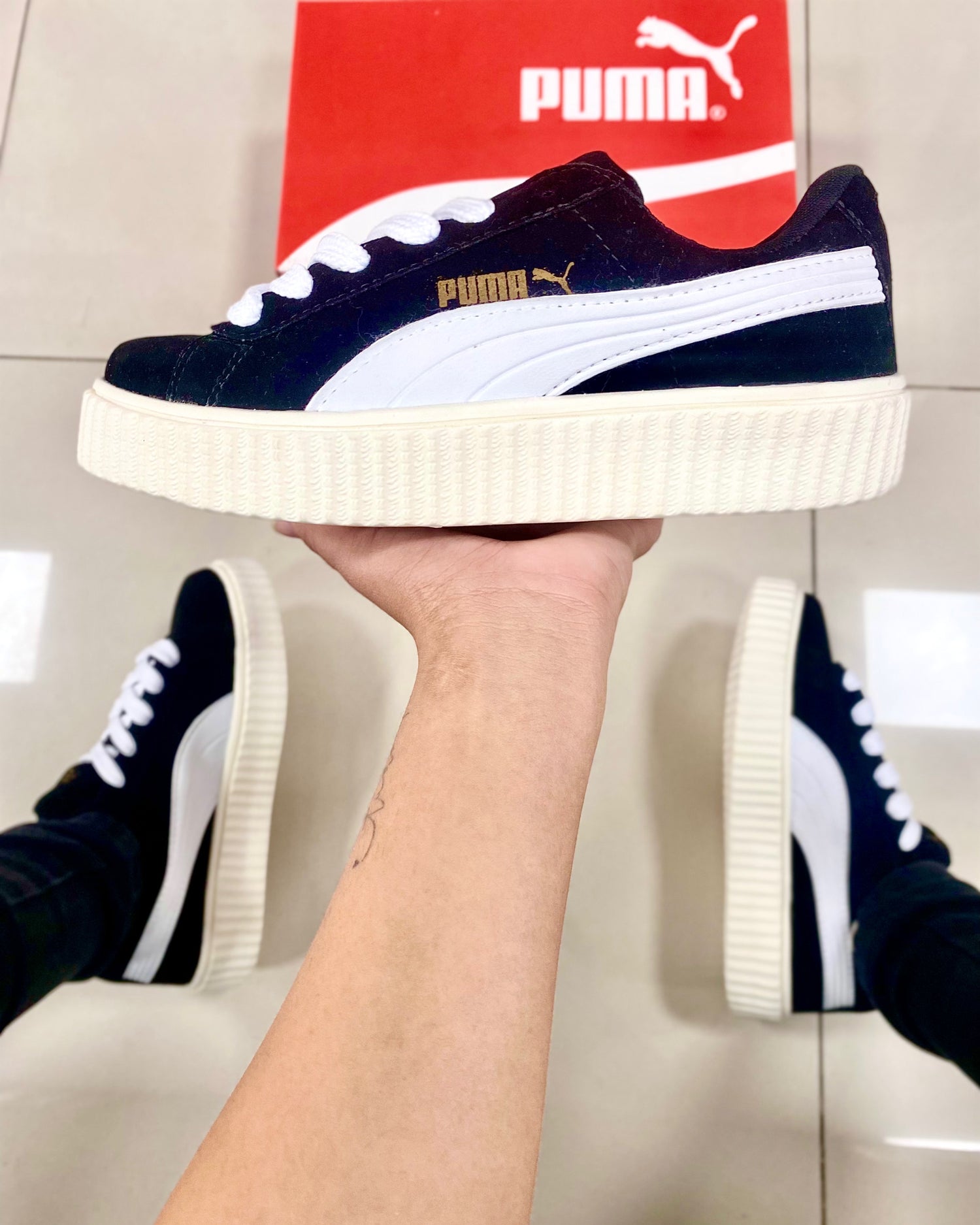 Fenty Preto/Branco