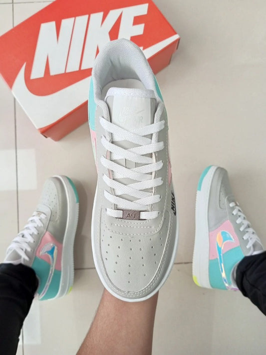 Air Force 1 Holográfico Cinza/Rosa/Verde