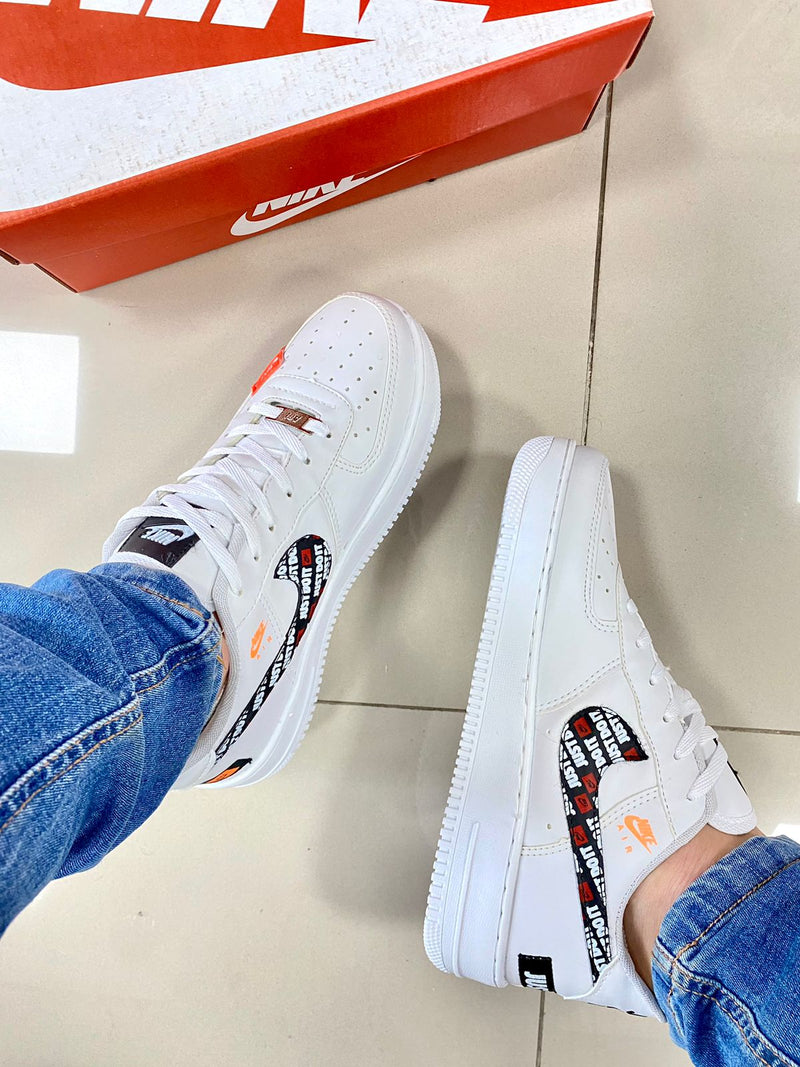 Air Force 1 Just Do It Branco/Laranja