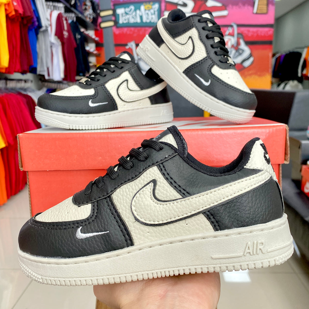 Air Force 1 Bege/Preto Infantil