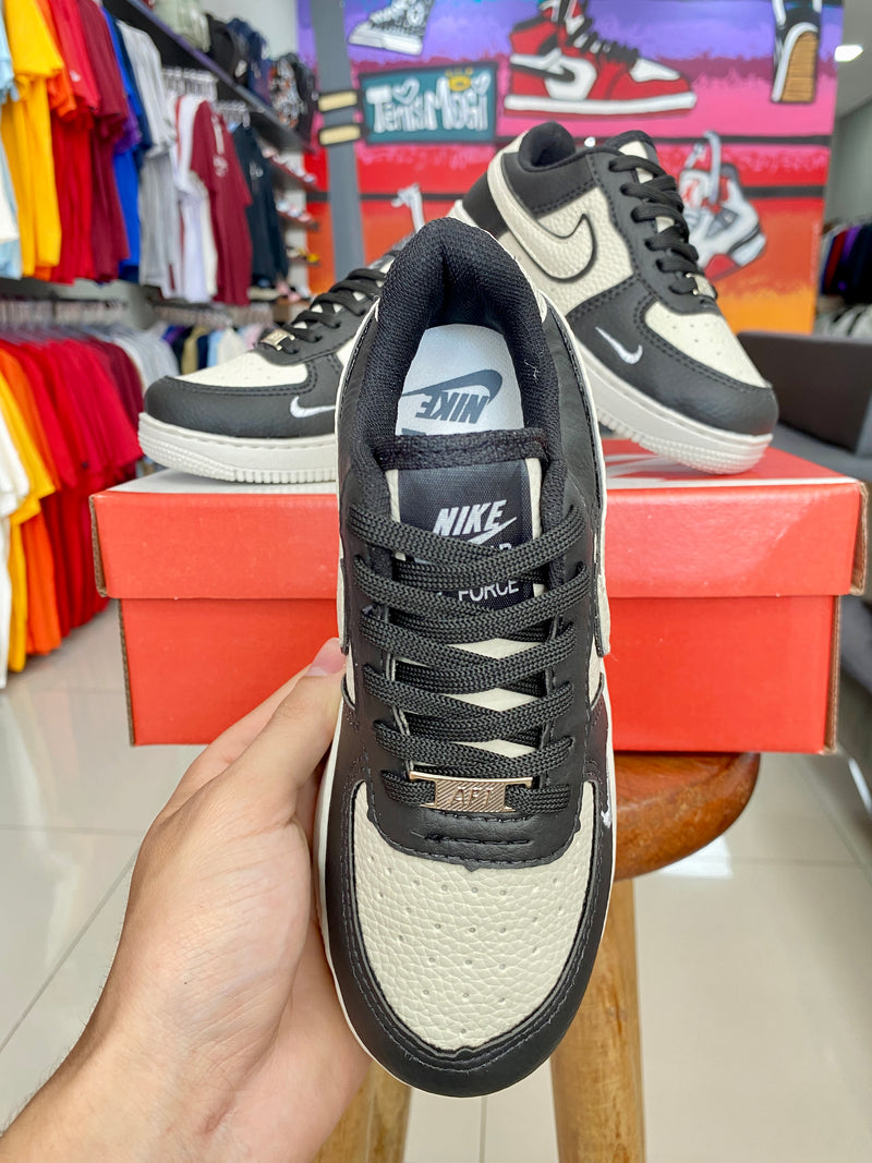 Air Force 1 Bege/Preto Infantil