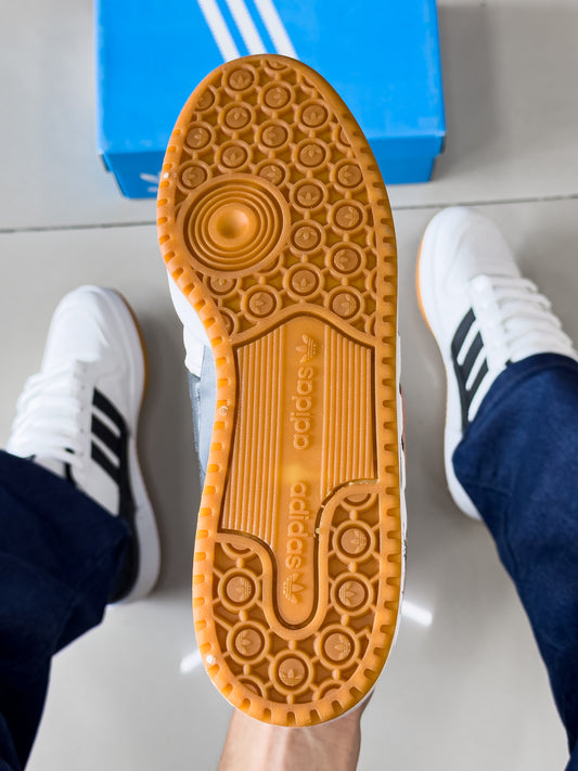 Forum Branco/Caramelo Premium