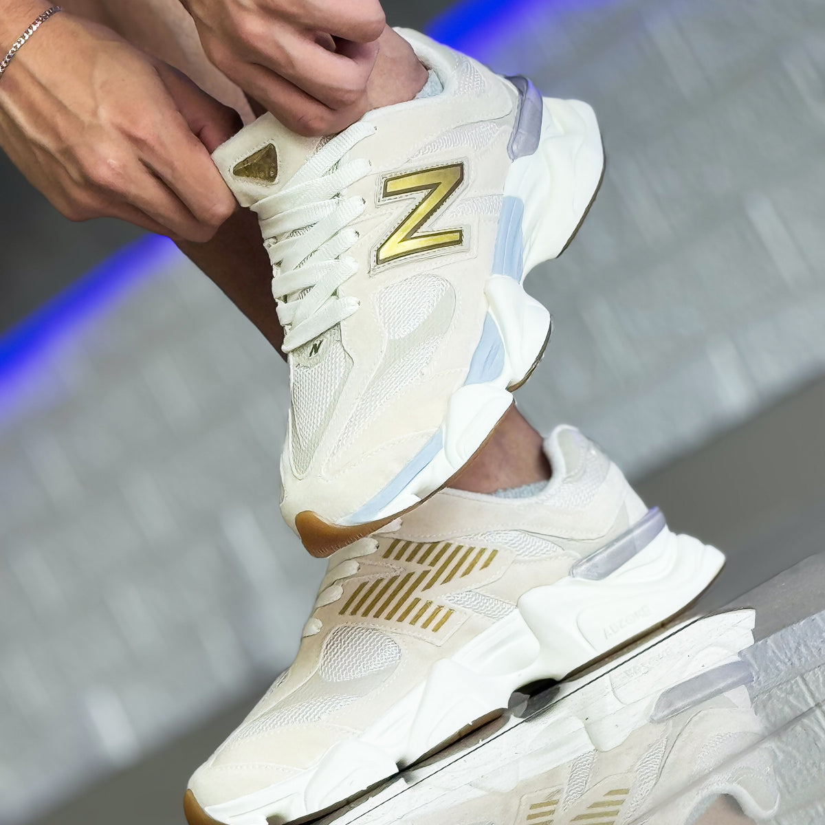 NB 9060 Bege/Dourado Premium