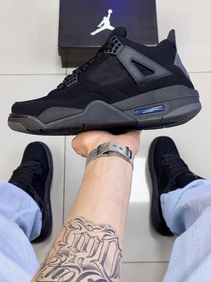 Air Jordan 4 Preto/Holográfico Premium