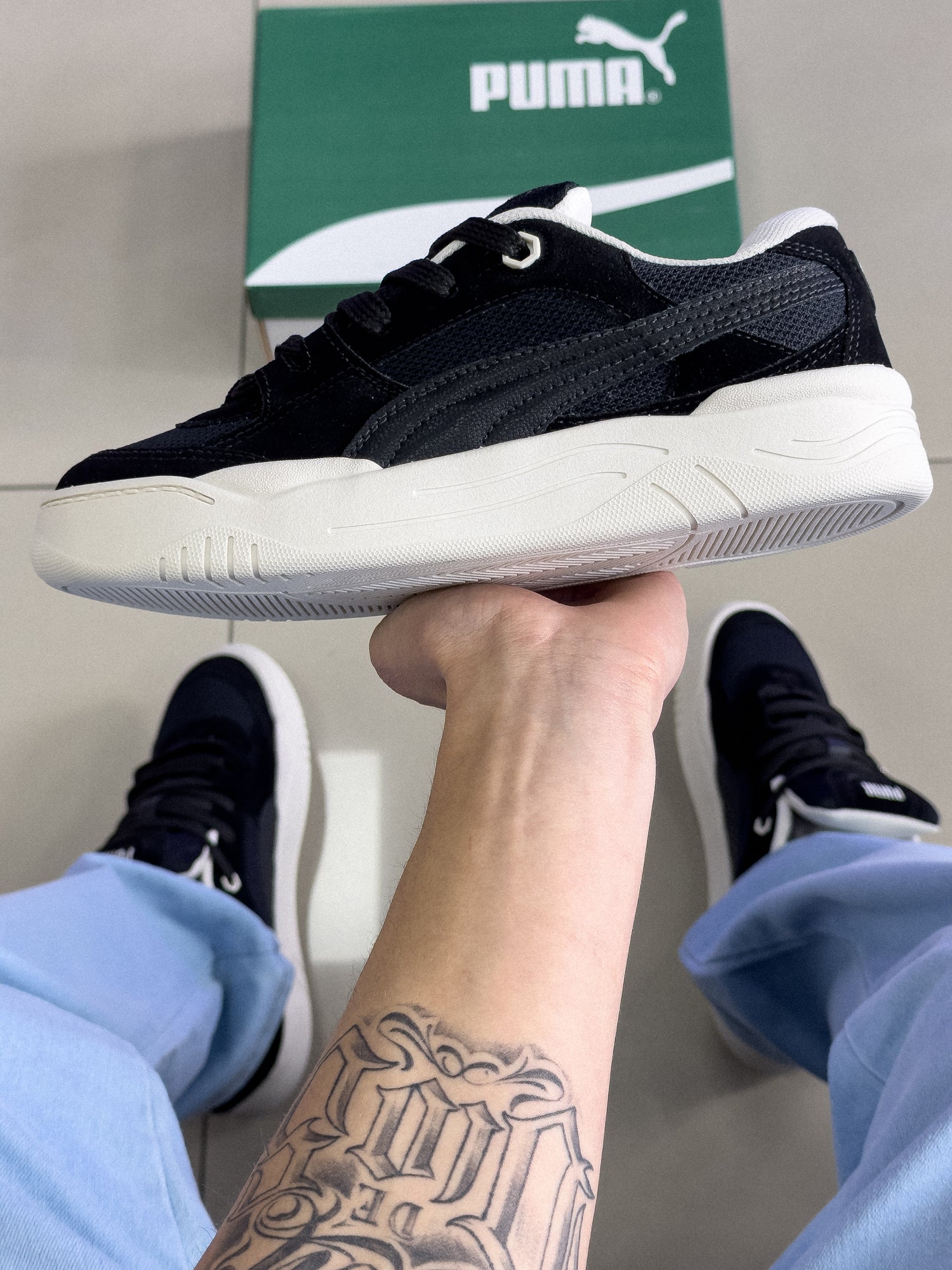 180 Preto/Off Premium