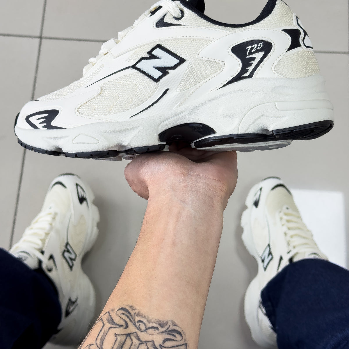 NB 725 Bege/Preto Premium