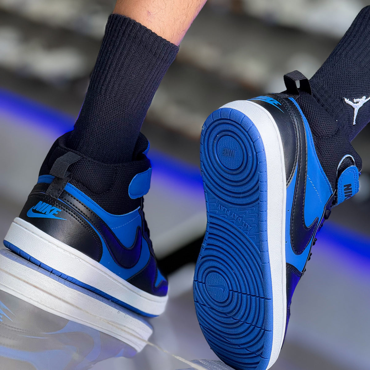 Borough Mid Preto/Azul Premium