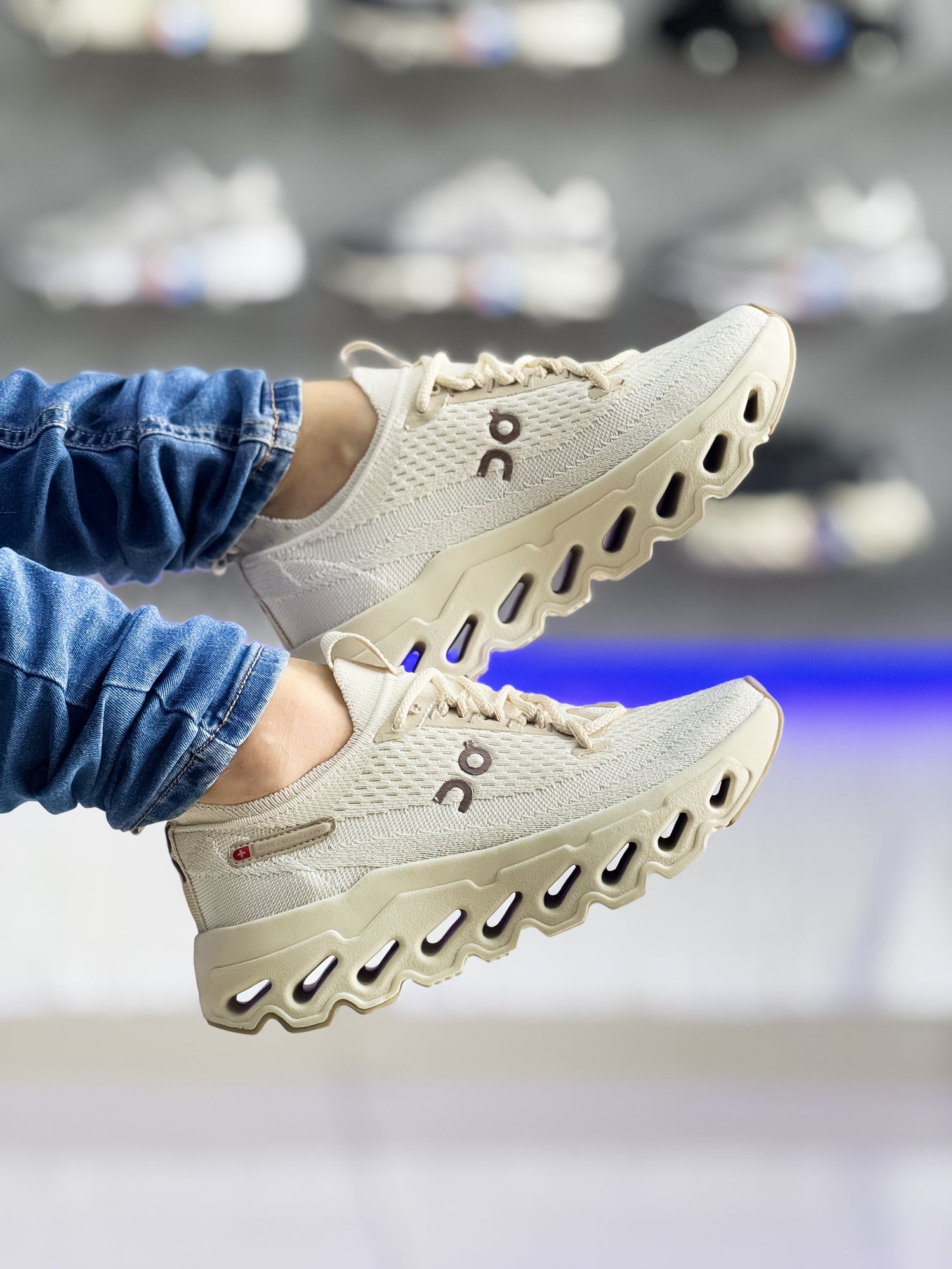 On Cloud Bege Premium
