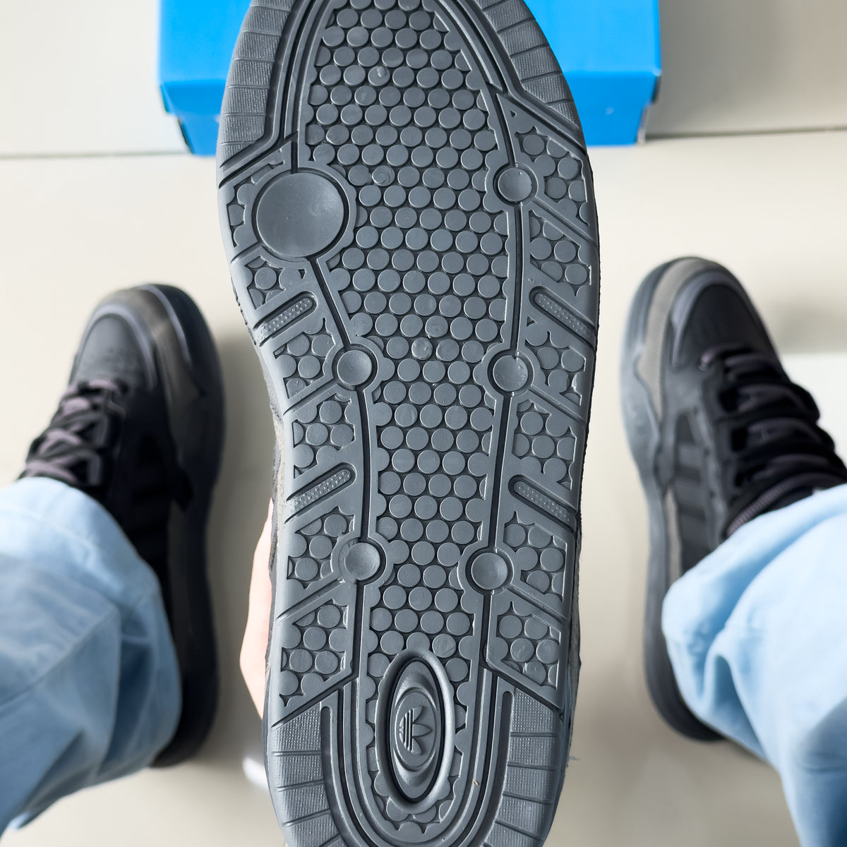 Adi2000 Grafite/Preto Premium