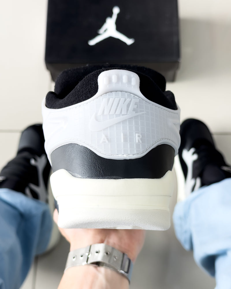 Air Jordan 4 RM Preto/Cinza Premium