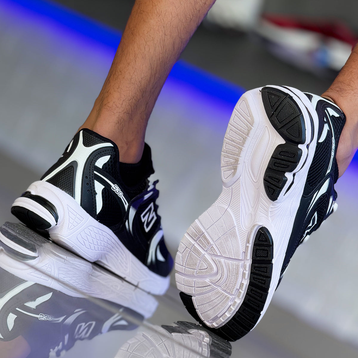 NB 530 Preto/Branco Premium