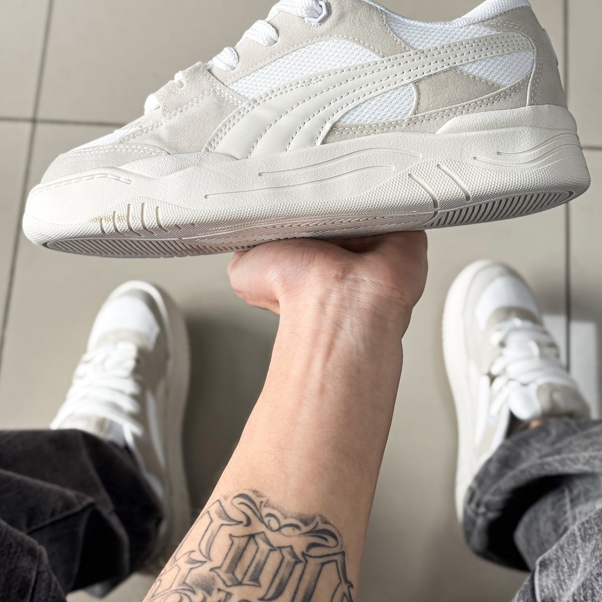 180 Off White Premium
