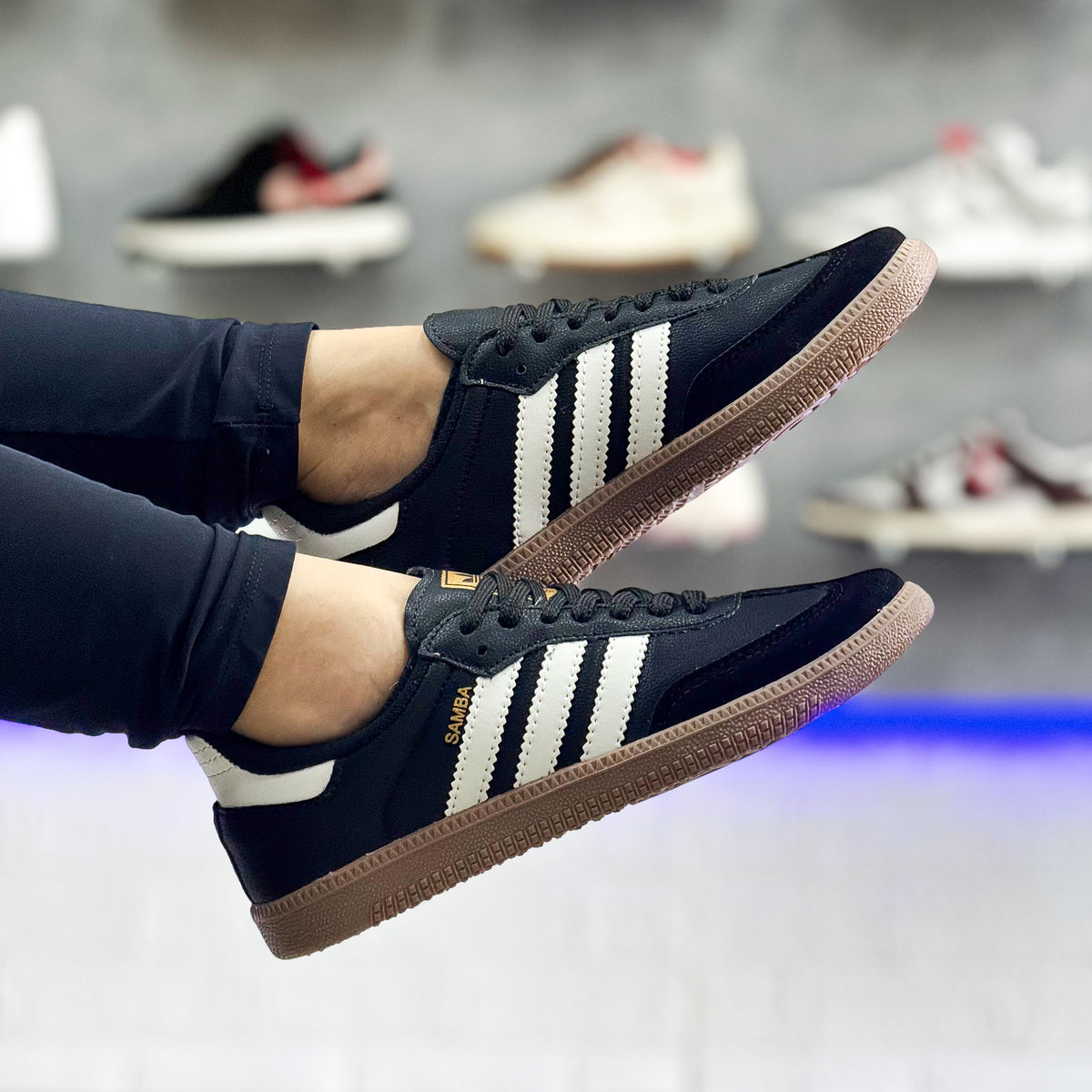 Samba Preto/Branco Premium