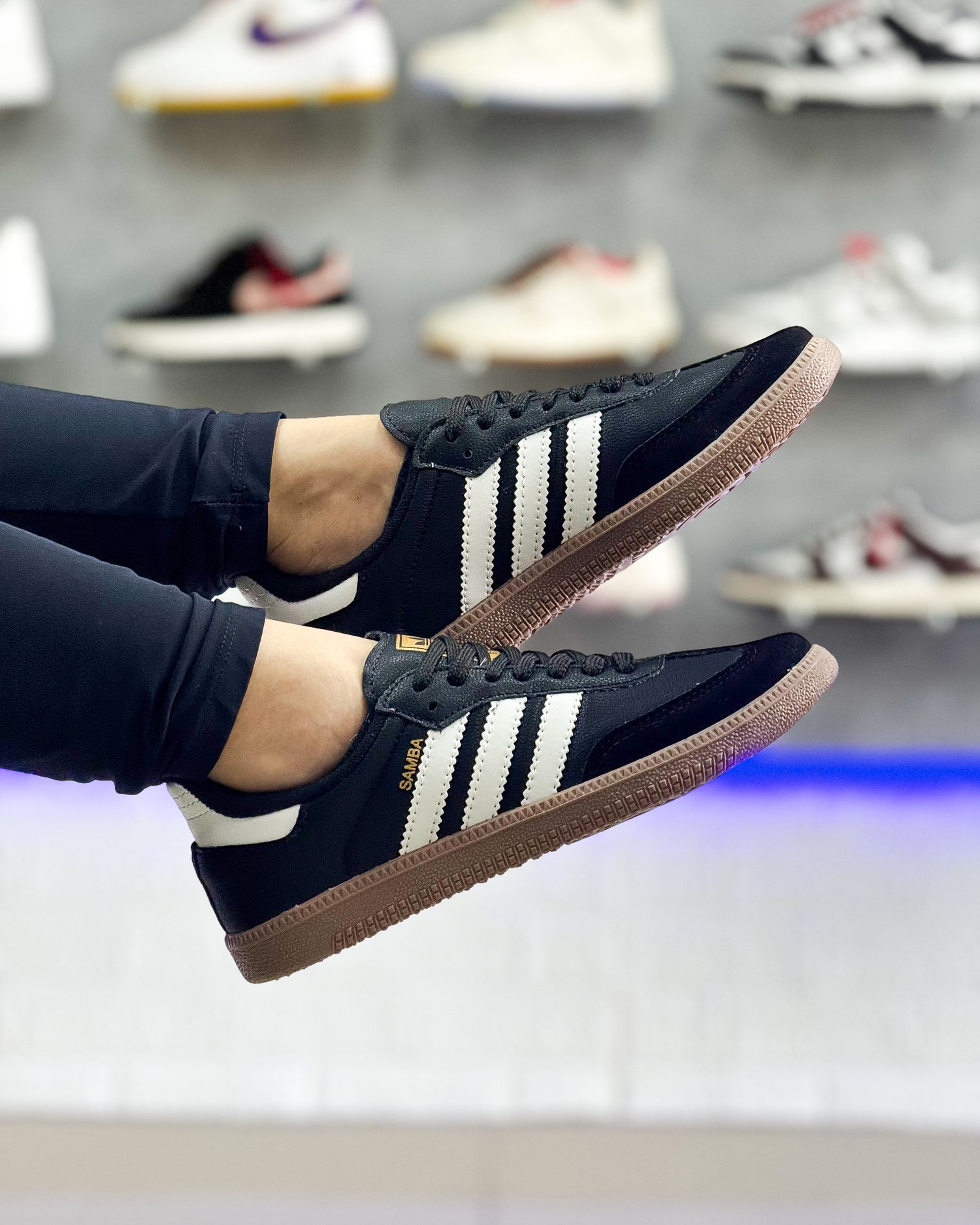 Samba Preto/Branco Premium