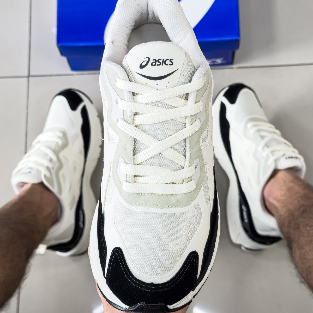 Asics Nyc Bege/Preto Premium