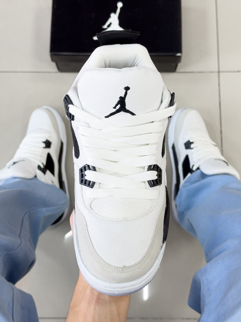 Air Jordan 4 Branco/Preto Premium