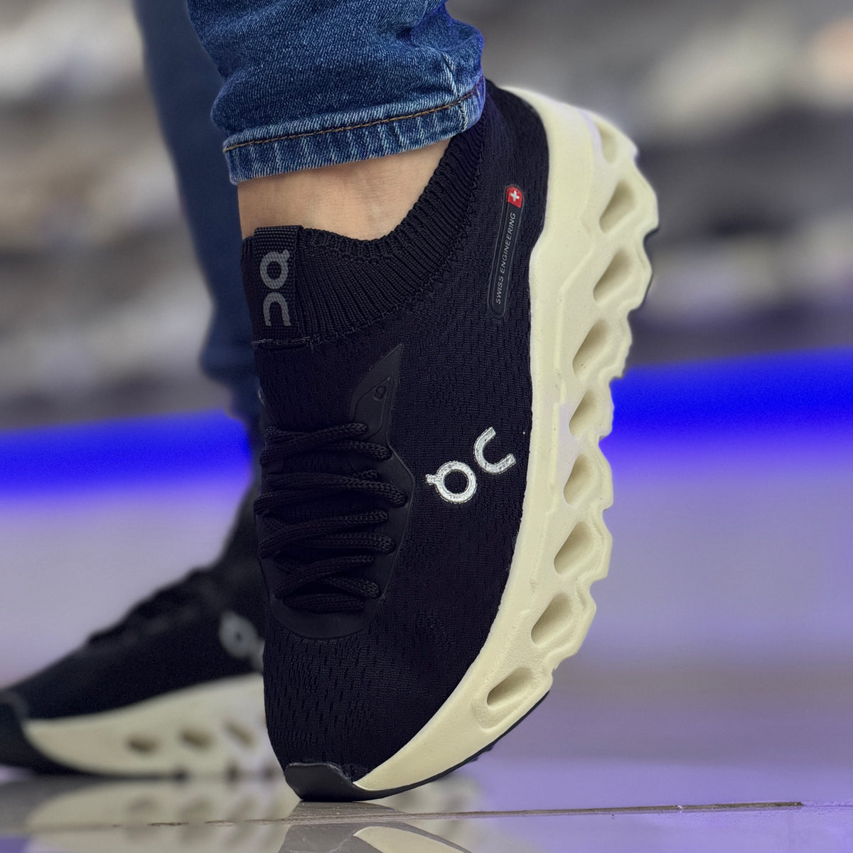 On Cloud Preto Premium