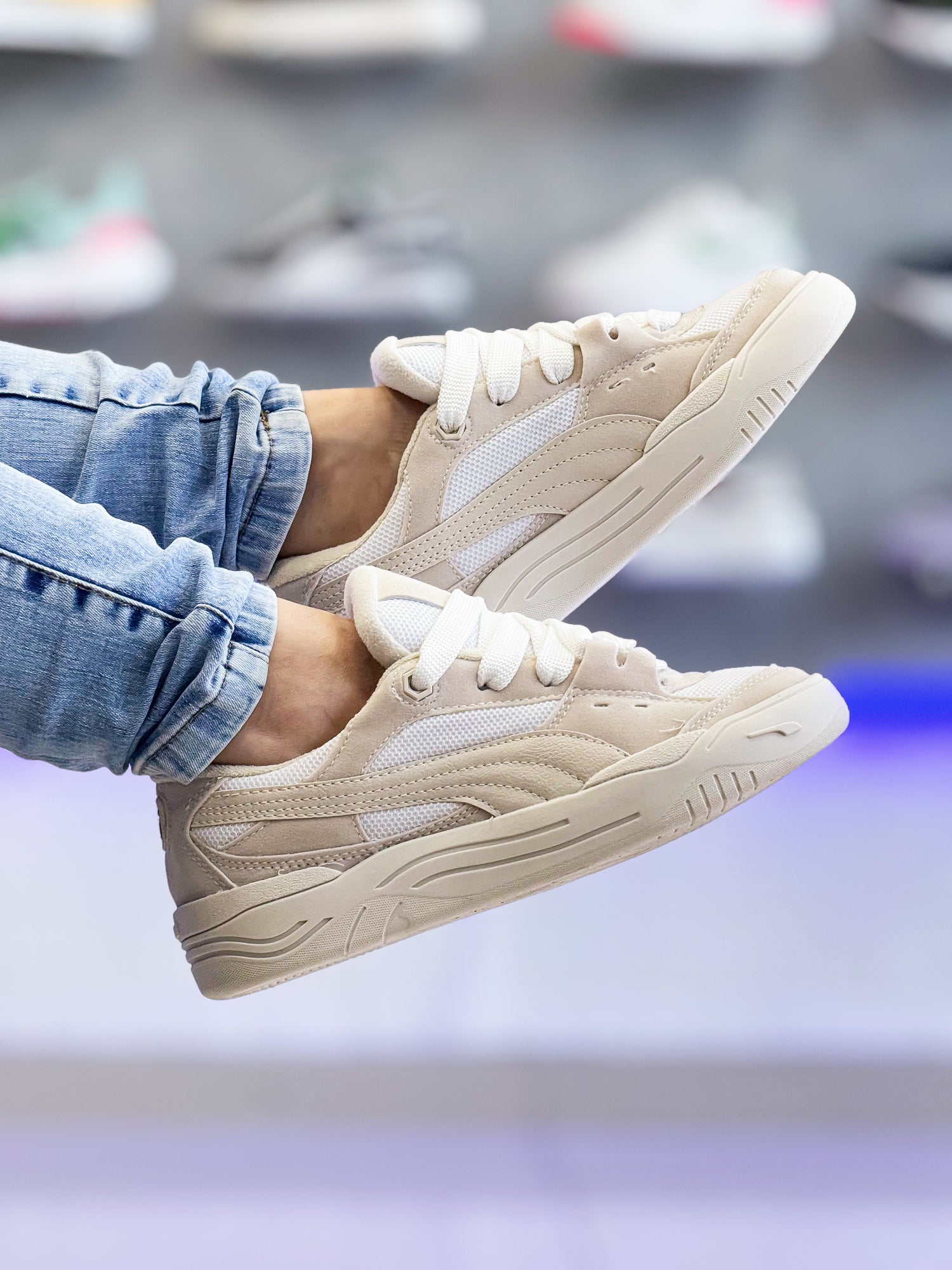 180 Off White Premium